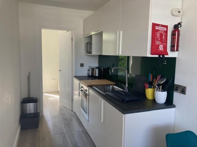 The Salt Box- Lovely Refurbished Annexe, Free Parking, Walk To Porth Beach. Saint Columb Minor Esterno foto
