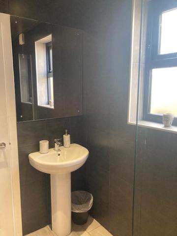 The Salt Box- Lovely Refurbished Annexe, Free Parking, Walk To Porth Beach. Saint Columb Minor Esterno foto